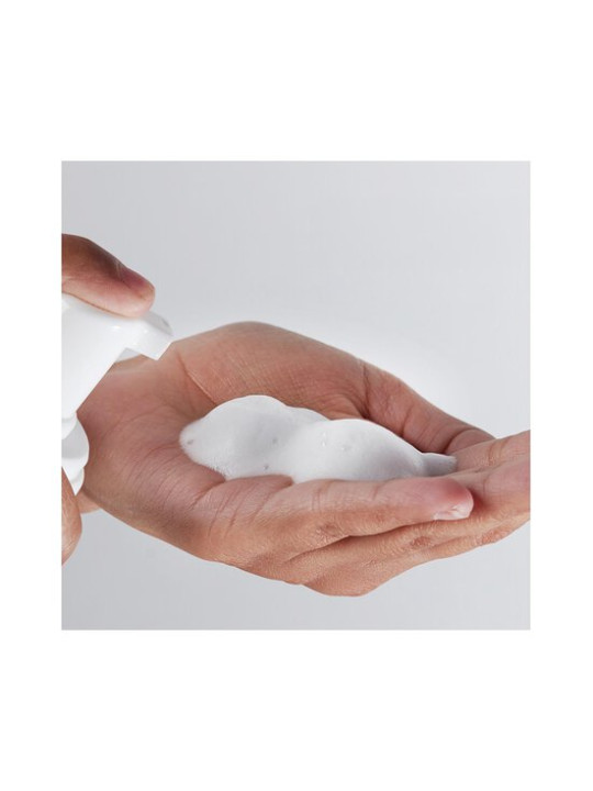 Ніжна пінка з хлорофілом для очищення чутливої шкіри Medik8 Calmwise Soothing Cleanser, 150 мл