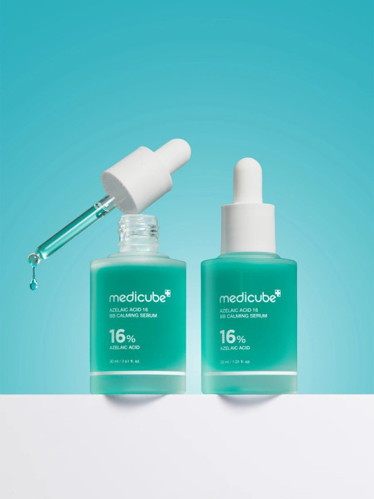 Заспокійлива сироватка з азелаїновою кислотою 16% Medicube Azelaic Acid 16 BB Calming Serum, 30 мл