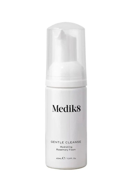 Зволожувальна пінка для вмивання з розмарином Medik 8 GENTLE CLEANSE™ , 40 мл Зволожувальна пінка для вмивання з розмарином Medik 8 GENTLE CLEANSE™ , 40 мл