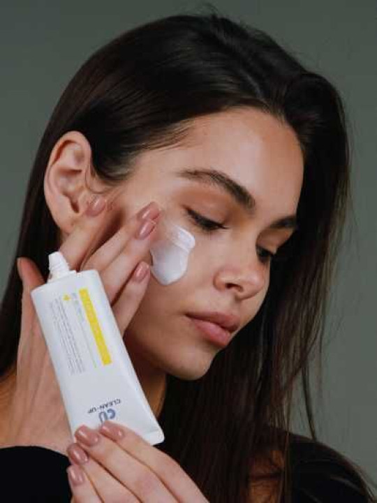 Сонцезахисний лосьйон з ліпосомами Clean-Up Blemish Sun Lotion SPF 50+ PA++++, 60 мл