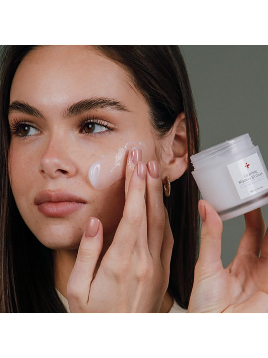Заспокійливий крем з центеллою і пантенолом Cuskin Dr. Solution Cicaming B5 Madeca Cream, 70 мл