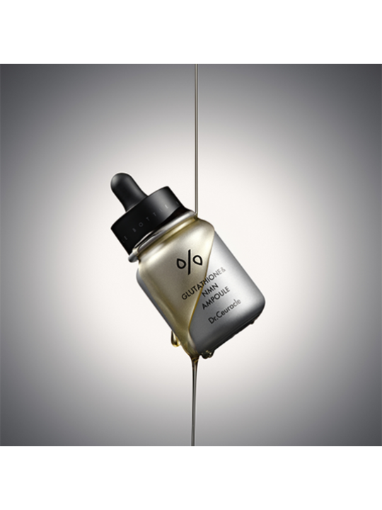 Освітлювальна антивікова сироватка з глутатіоном та NMN Dr.Ceuracle Glutathione & NMN Ampoule, 30 мл Освітлювальна антивікова сироватка з глутатіоном та NMN Dr.Ceuracle Glutathione & NMN Ampoule, 30 мл