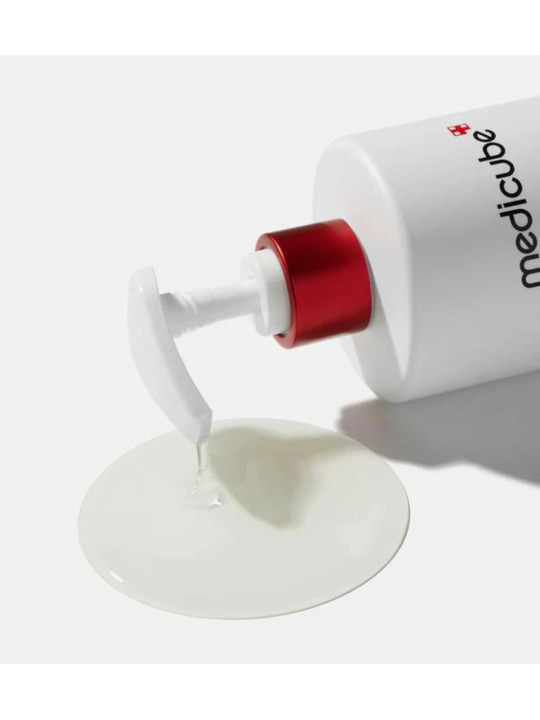 Протизапальний гель для душу з кислотами Medicube Red Acne Body Wash, 400 г