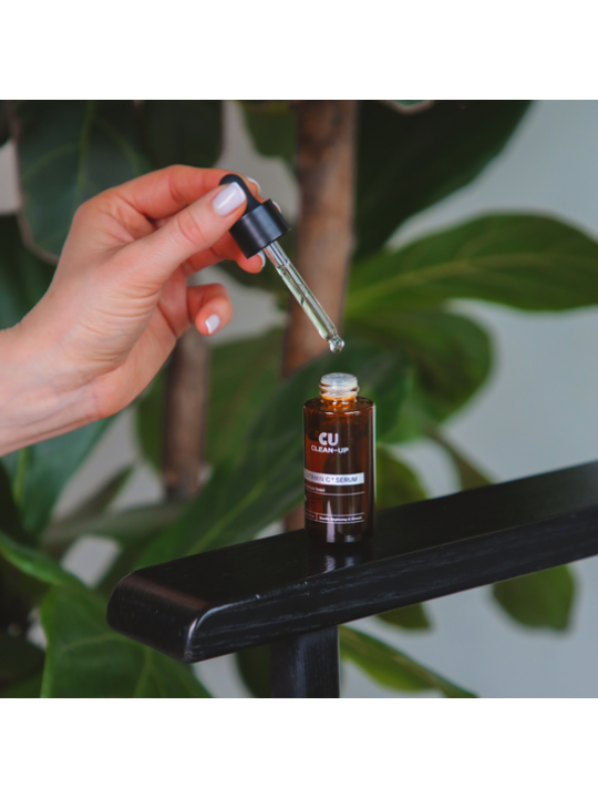Регенеруюча сироватка З Вітаміном C Clean-Up Vitamin C+ Serum, 20 мл