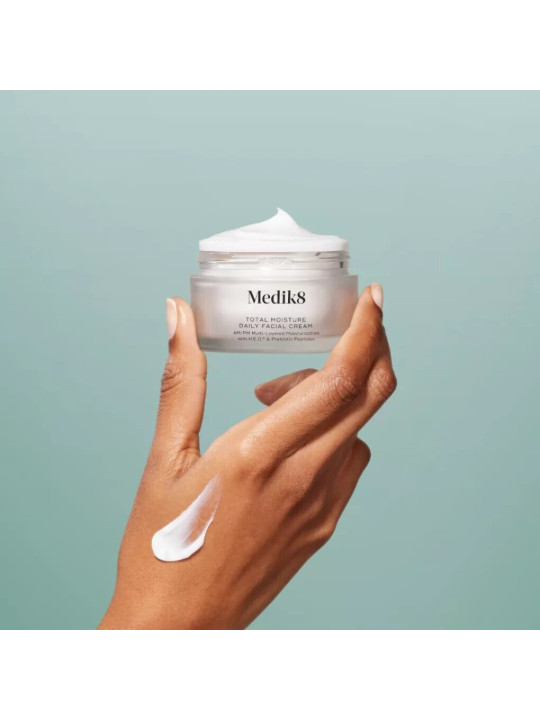 Зволожувальний та відновлювальний крем Medik8 Total Moisture Daily Facial Cream, 50 мл